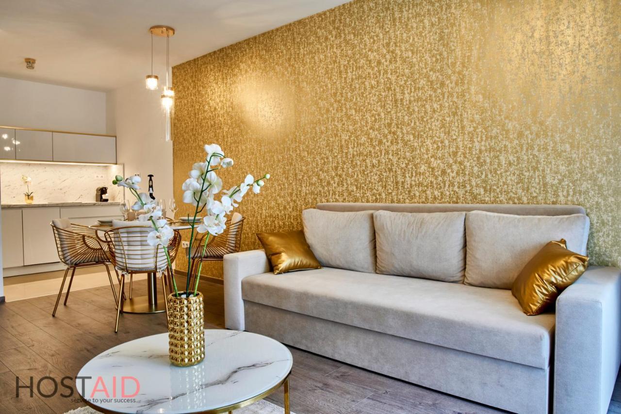 Azur Apartment - Hostaid Siófok Zewnętrze zdjęcie