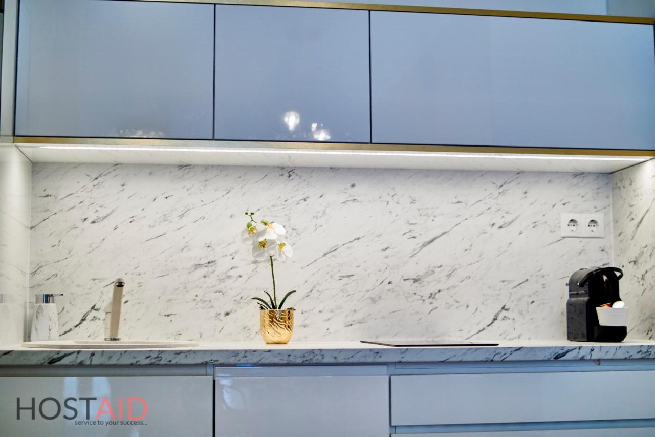 Azur Apartment - Hostaid Siófok Zewnętrze zdjęcie