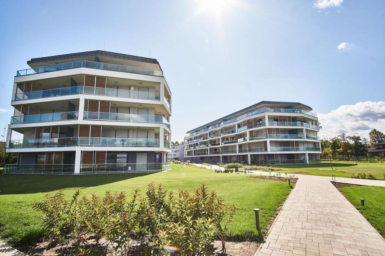 Azur Apartment - Hostaid Siófok Zewnętrze zdjęcie